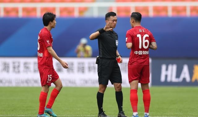 博鱼电竞-郑铮徐新两国脚相继“开门红” 媒评：愚蠢！不当示范