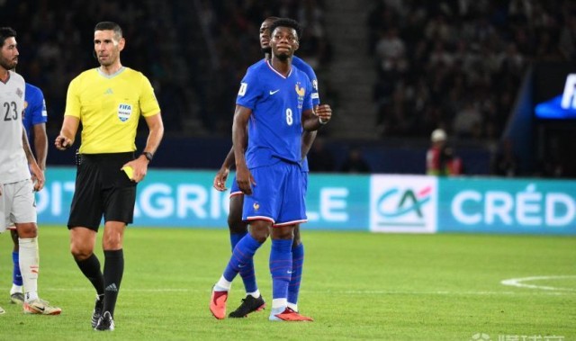 博鱼电竞-自齐达内以来，楚阿梅尼是首位为法国队累计两张红牌的球员