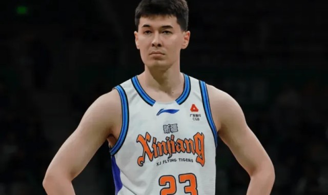 阿不都全场8投5中、三分3中1得到13分3篮板1助攻1抢断